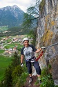 Steinwand Klettersteig mit Silke