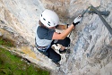 Steinwand Klettersteig mit Silke