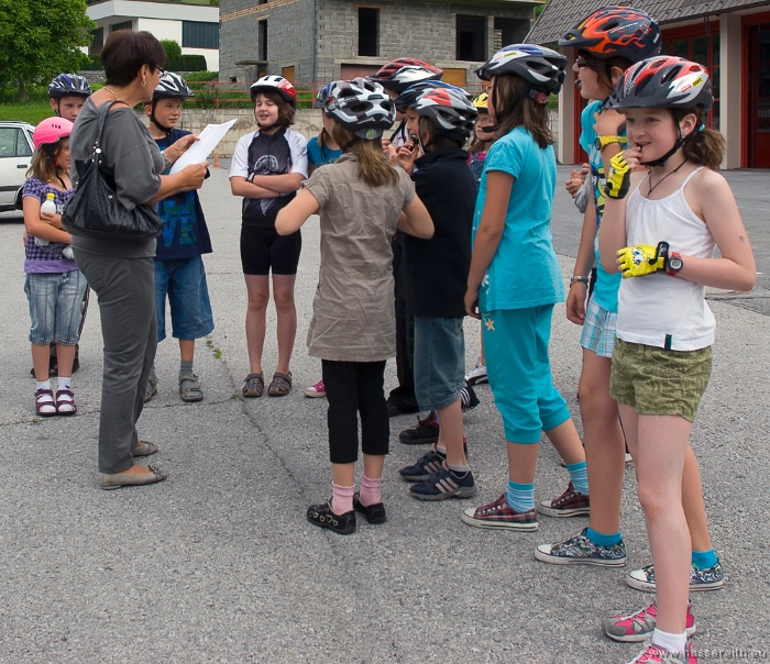 20100610090226.jpg - Alle Kinder halten jetzt ihren Fahrradführerschein in Händen!