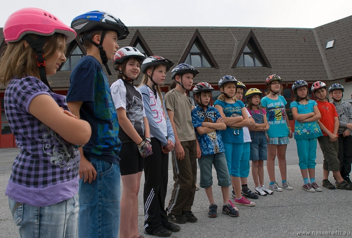 20100610091149.jpg - Alle Kinder halten jetzt ihren Fahrradführerschein in Händen!