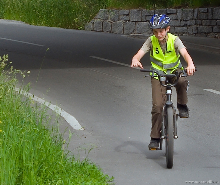 20100610092617.jpg - Alle Kinder halten jetzt ihren Fahrradführerschein in Händen!