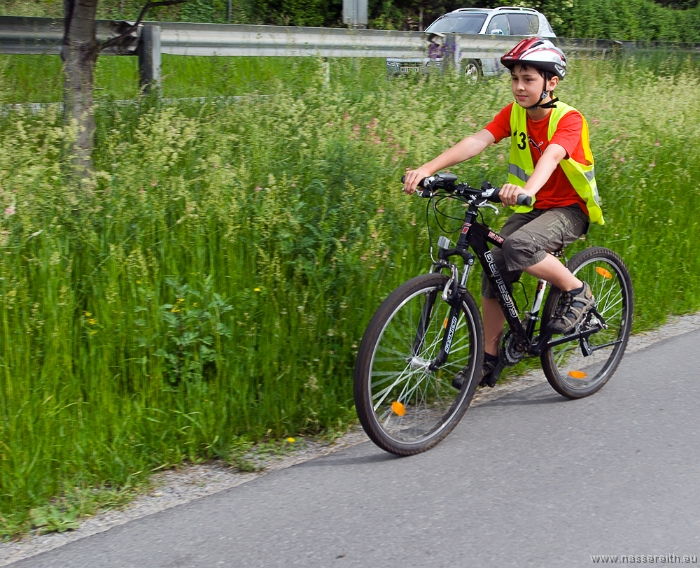 20100610093046.jpg - Alle Kinder halten jetzt ihren Fahrradführerschein in Händen!