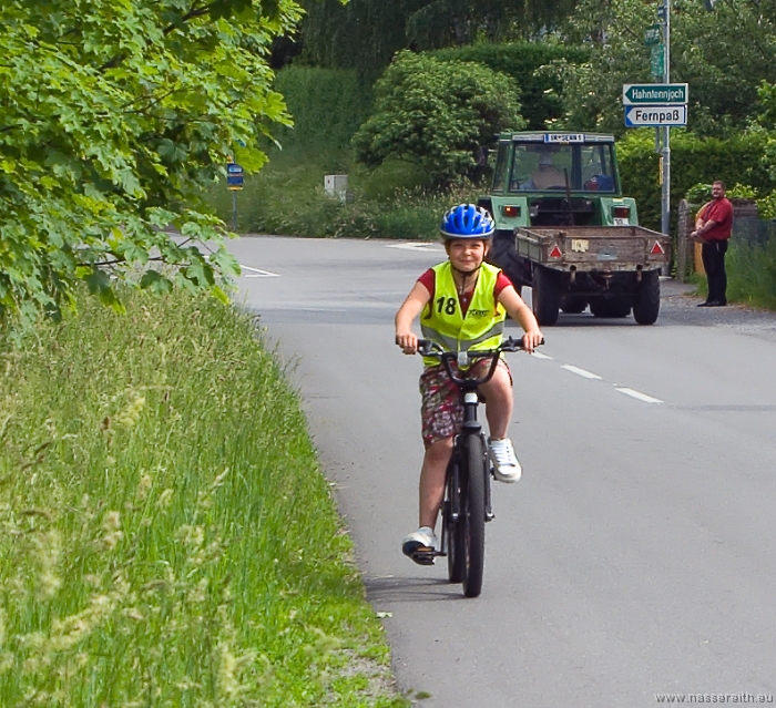 20100610093412.jpg - Alle Kinder halten jetzt ihren Fahrradführerschein in Händen!