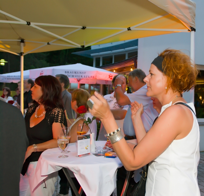 20100703210219a.jpg - Rastland Veranstaltung mit black + white dresscode