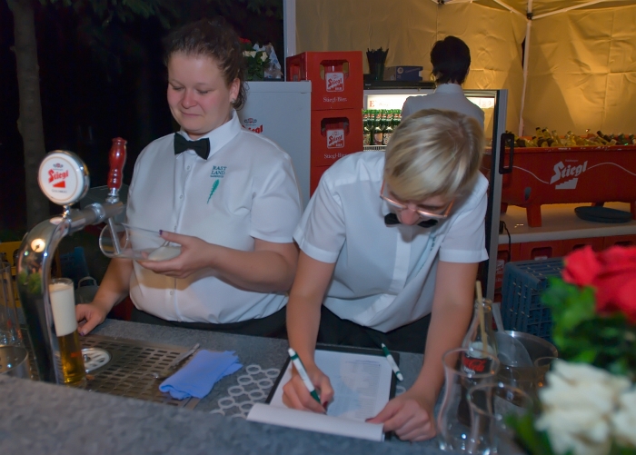 20100703221130.jpg - Rastland Veranstaltung mit black + white dresscode